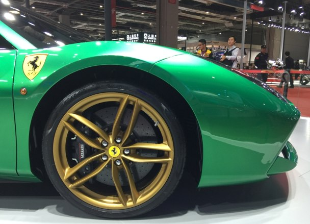法拉利Spider特別版：“488”名字不好聽(tīng),車(chē)身卻霸氣-鋒巢網(wǎng)