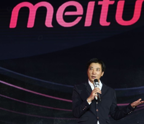 蔡文勝之子狂沽美圖套9億 券商建議小股東及時離場-鋒巢網(wǎng)