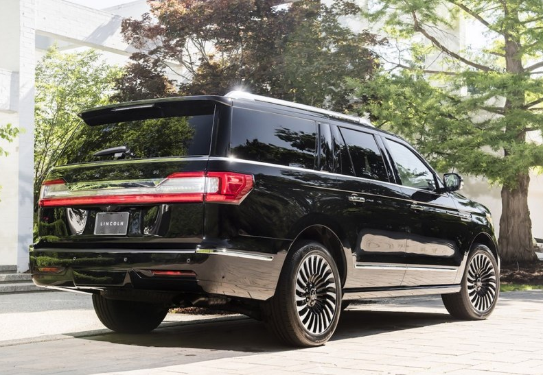 全新林肯領航員加長版官圖發(fā)布：隨自己喜好而定的黑金剛-鋒巢網(wǎng)