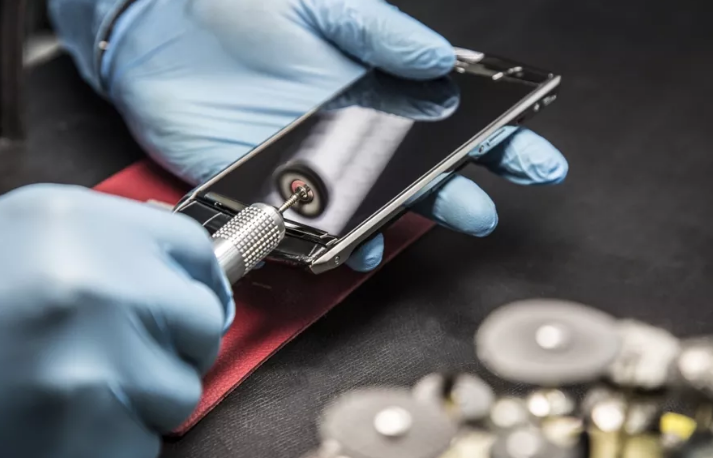 高端奢侈手機制造商Vertu與TCL達成合作 將使用后者技術(shù)-鋒巢網(wǎng)