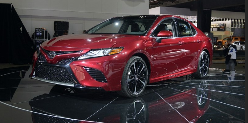 全新豐田凱美瑞11月上市：過(guò)去與現(xiàn)在，你愛(ài)的是哪個(gè)？-鋒巢網(wǎng)