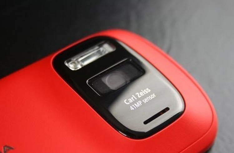 老粉絲們的召喚成真：諾基亞將與蔡司攜手開(kāi)發(fā)AR攝像頭-鋒巢網(wǎng)