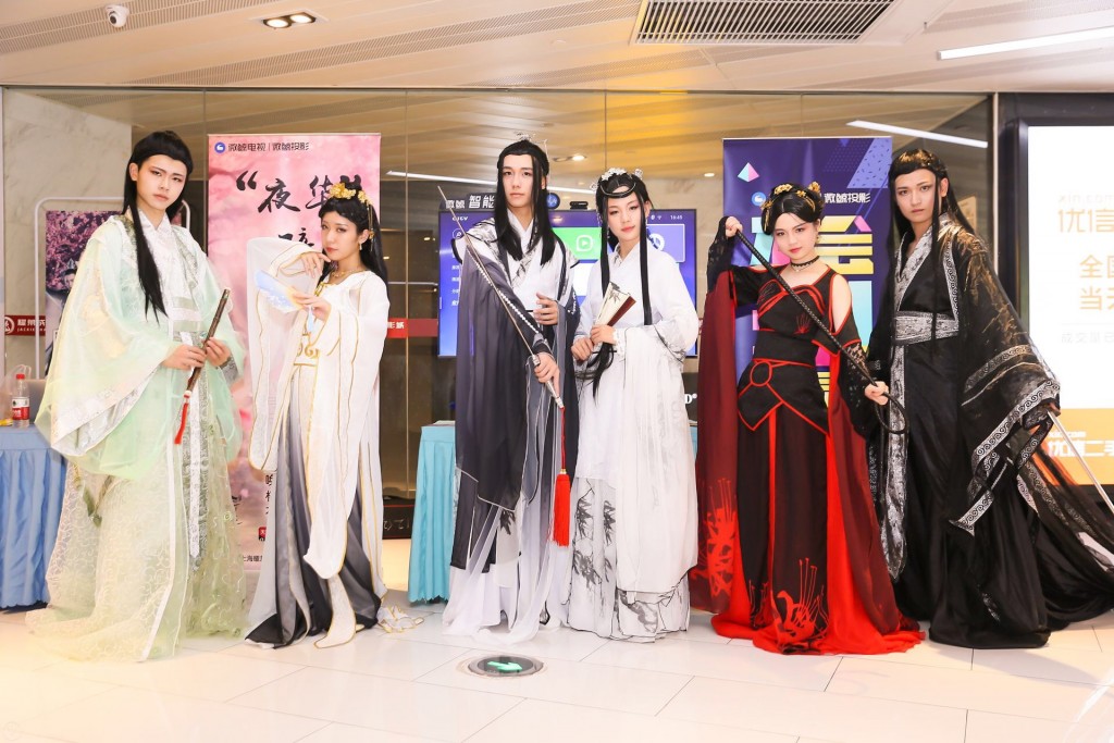 微鯨玩樂會(huì)掀觀影高潮 “陳偉霆”一秒召喚“六神魔”-鋒巢網(wǎng)