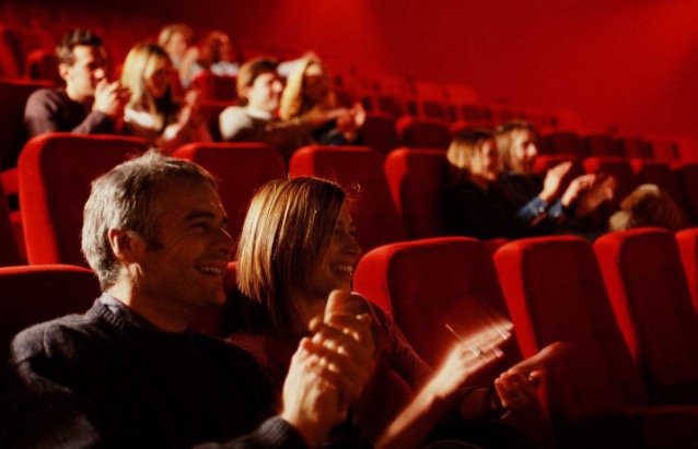 掀翻半個(gè)微博的授權(quán)協(xié)議背后，是對(duì)優(yōu)質(zhì)創(chuàng)者的爭奪之戰(zhàn)-鋒巢網(wǎng)