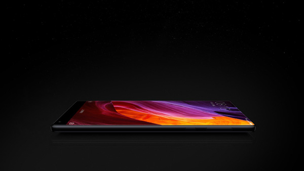 手機全面屏大戰(zhàn)一觸即發(fā) 誰才是顛覆者？-鋒巢網(wǎng)