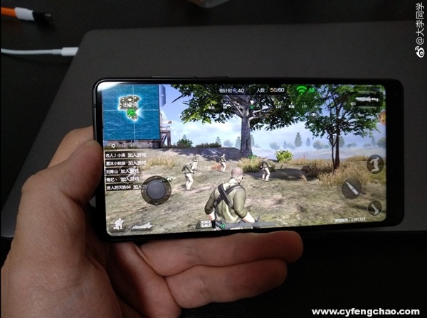小米MIX 2“吃雞”畫(huà)面流出 將于本月30日召開(kāi)游戲發(fā)布會(huì)-鋒巢網(wǎng)