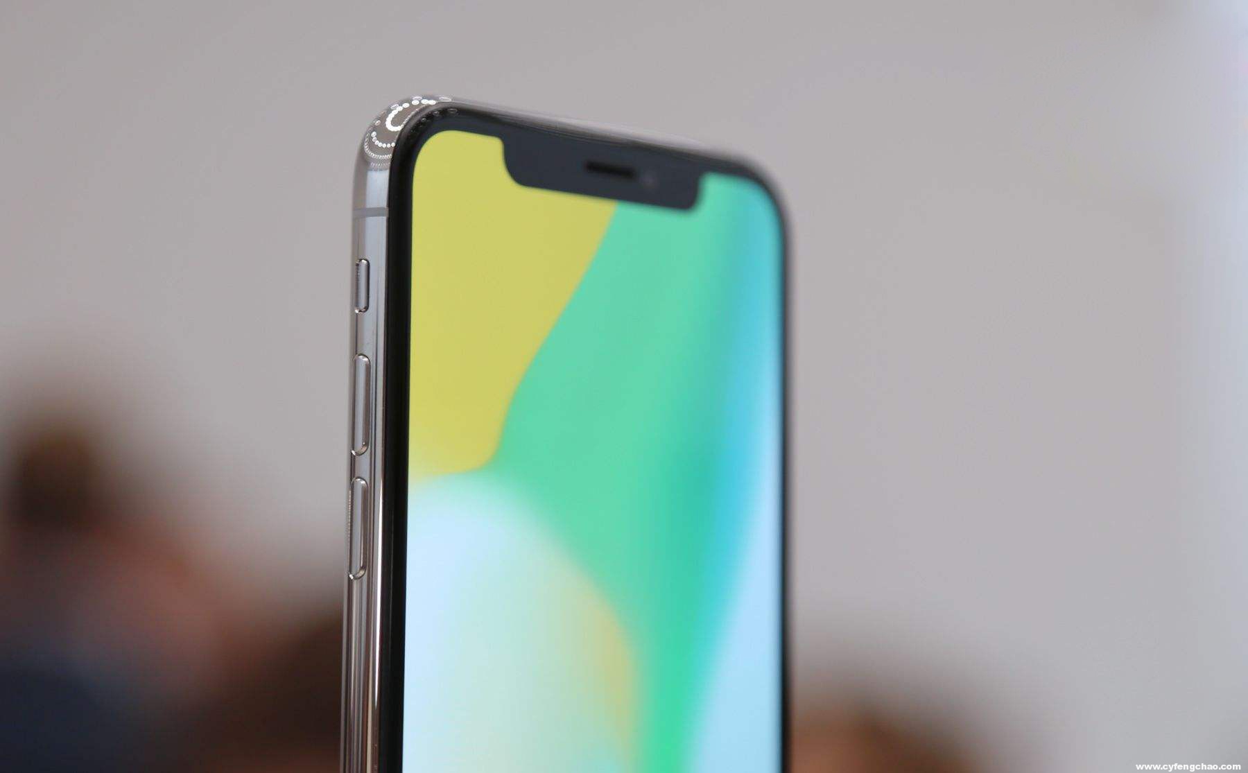 iPhone X熱賣能否拯救蘋果的中年危機(jī)？-鋒巢網(wǎng)