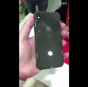 罕見！iPhone X的雙電池設(shè)計(jì)亮相-鋒巢網(wǎng)