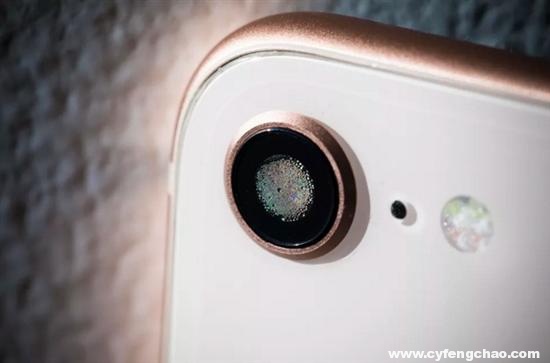 說好的防水呢？iPhone 8又中招了！-鋒巢網(wǎng)