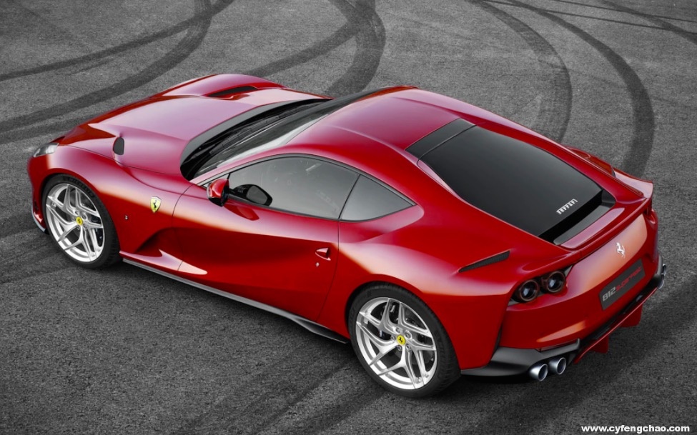 騷爆：法拉利812 Superfast，搭載最高性能V12引擎登錄香港-鋒巢網(wǎng)