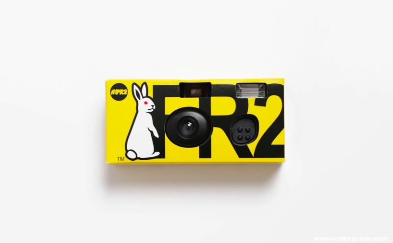 Fxxking Rabbits 推出定制 Fujifilm 一次性相機(jī)-鋒巢網(wǎng)