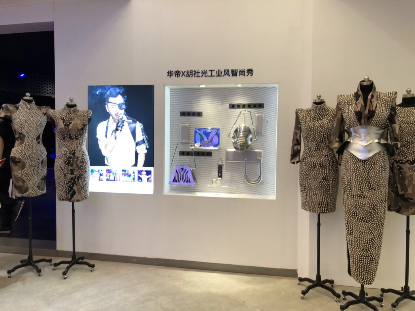 華帝舉辦“不止美食”知識廚房發(fā)布會，煙機聽書功能新穎別致-鋒巢網(wǎng)