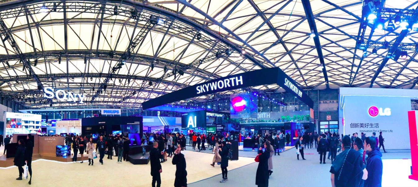 OLED電視全球三強(qiáng)代表中韓日對決，AWE2018創(chuàng)維大手筆展示冠軍實(shí)力-鋒巢網(wǎng)