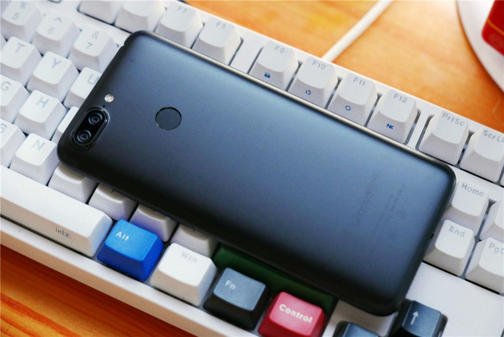 聯(lián)想S5體驗評測:均衡強勁的回歸之作-鋒巢網(wǎng)