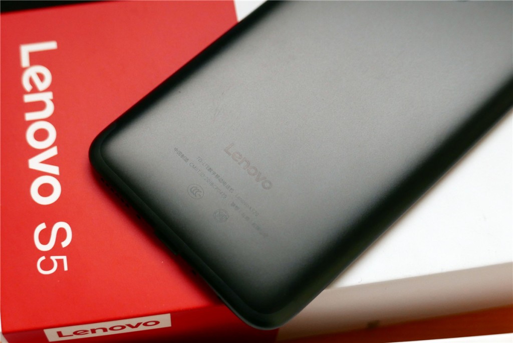 聯(lián)想S5體驗評測:均衡強勁的回歸之作-鋒巢網(wǎng)