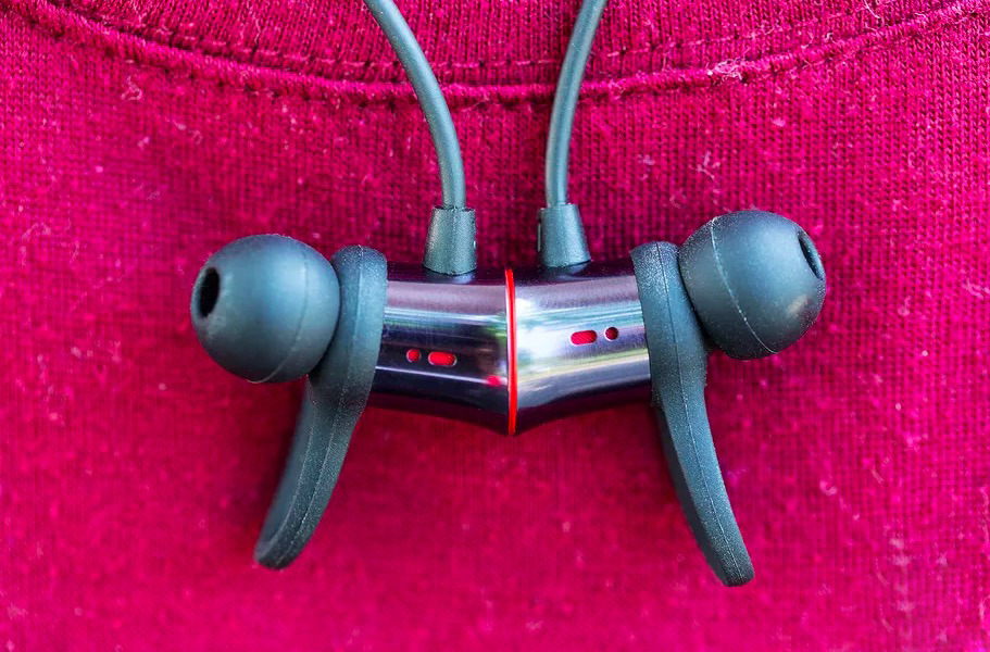 一加子彈無線耳機(jī)“臨危不亂”，還支持快速充電-鋒巢網(wǎng)