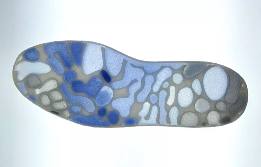 PUMA攜MIT實驗室 研發(fā)微生物運動套裝-鋒巢網(wǎng)