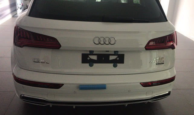 18款奧迪Q5到店，售價曝光，網(wǎng)友：這售價能把奔馳寶馬打趴下-鋒巢網(wǎng)