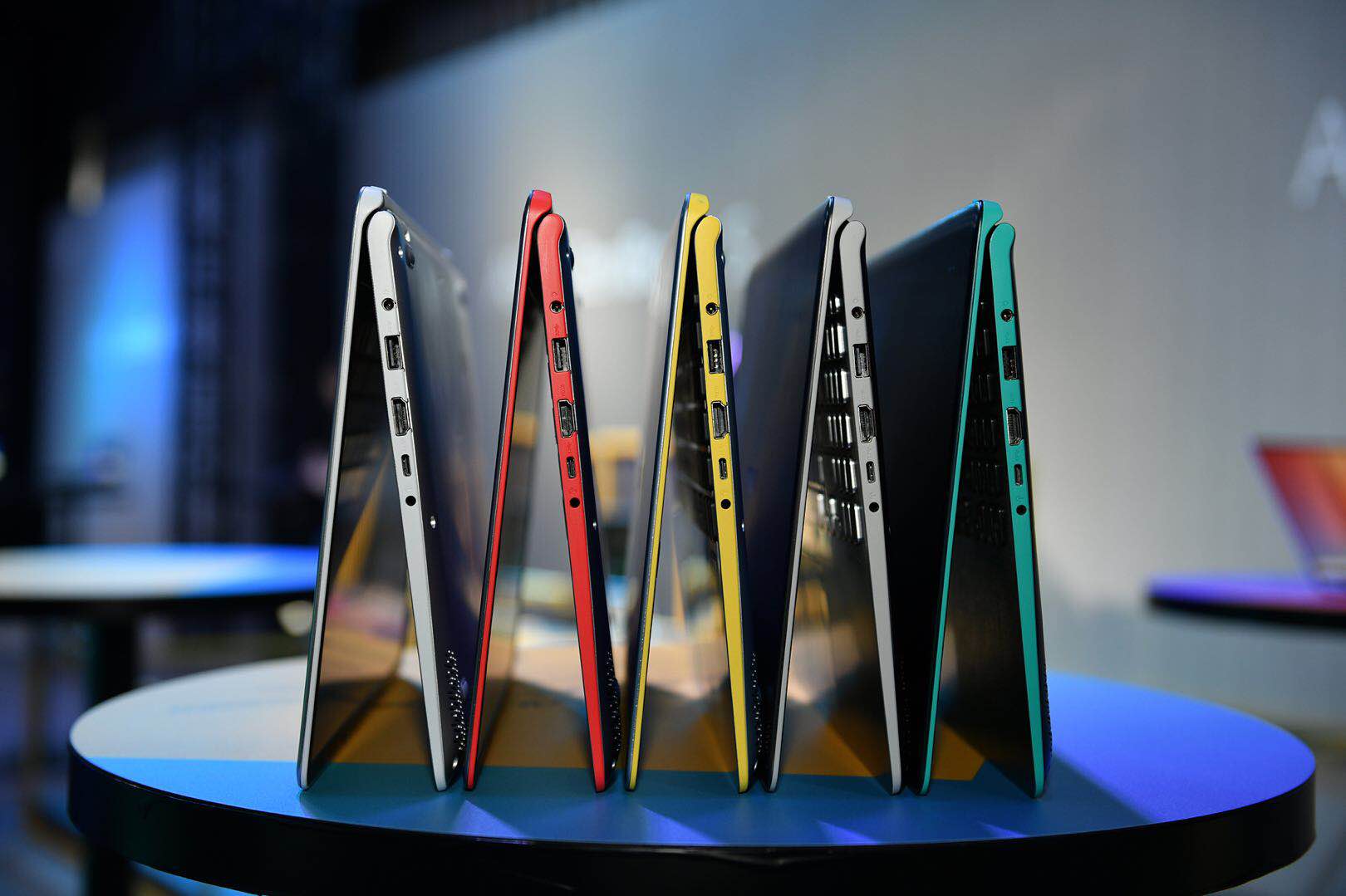 驚艷COMPUTEX2018 蓋爾·加朵為華碩全新靈耀輕薄本-鋒巢網(wǎng)