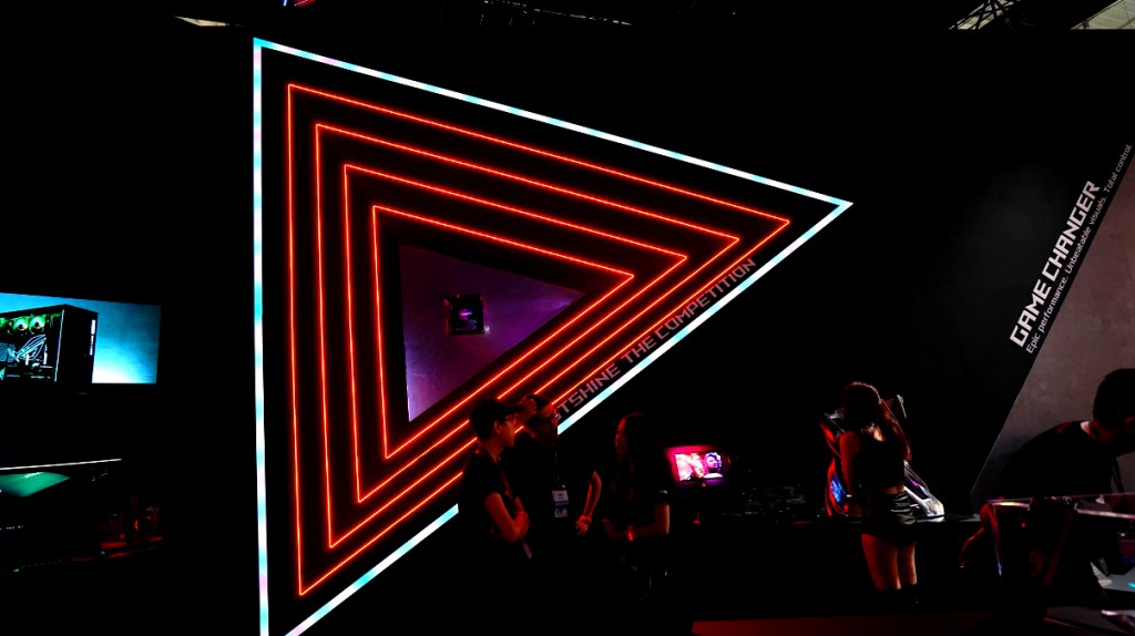 鋒巢網(wǎng)圖文直播| 帶你橫掃2018臺(tái)北電腦展-鋒巢網(wǎng)