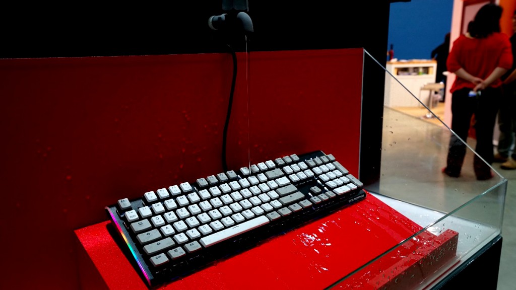 鋒巢網(wǎng)圖文直播| 帶你橫掃2018臺(tái)北電腦展-鋒巢網(wǎng)