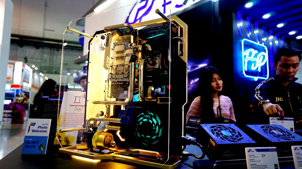 鋒巢網(wǎng)圖文直播| 帶你橫掃2018臺(tái)北電腦展-鋒巢網(wǎng)