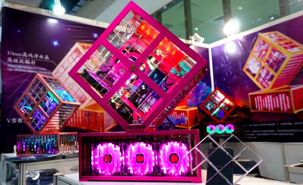 鋒巢網(wǎng)圖文直播| 帶你橫掃2018臺(tái)北電腦展-鋒巢網(wǎng)