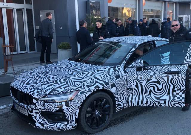 沃爾沃新一代S60本月在美國工廠正式發(fā)布，并將采用新家族式設(shè)計語言-鋒巢網(wǎng)