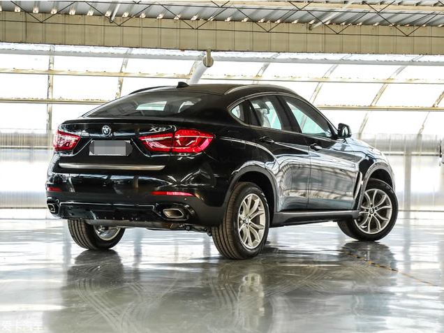 寶馬全新一代X6渲染圖 延續(xù)家族風(fēng)格特點-鋒巢網(wǎng)