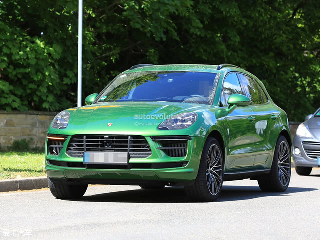 巴黎車展亮相 保時捷新款小號卡宴Macan-鋒巢網(wǎng)