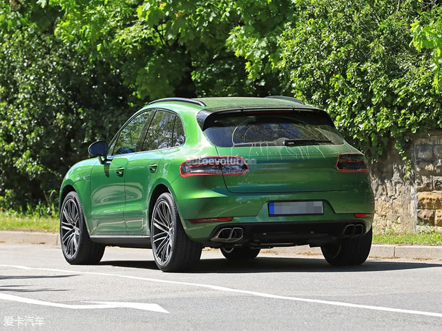 巴黎車展亮相 保時捷新款小號卡宴Macan-鋒巢網(wǎng)