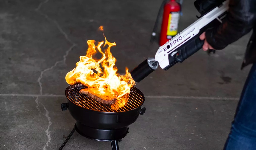 用Boring Company火焰噴射槍做飯別樣樂趣-鋒巢網(wǎng)