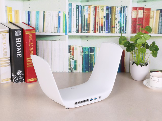 三大旗艦路由器橫評(píng)對(duì)比，哪一個(gè)更能獲得你的芳心？-鋒巢網(wǎng)