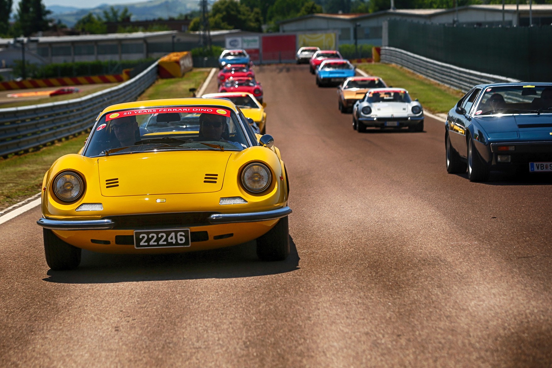 慶祝 Dino 亮相 50 周年，場(chǎng)面極為震撼！-鋒巢網(wǎng)