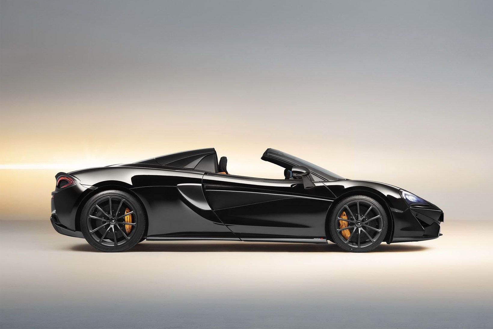 McLaren「Design Editions」亮面「瑪瑙黑」驚艷酷炫！-鋒巢網(wǎng)