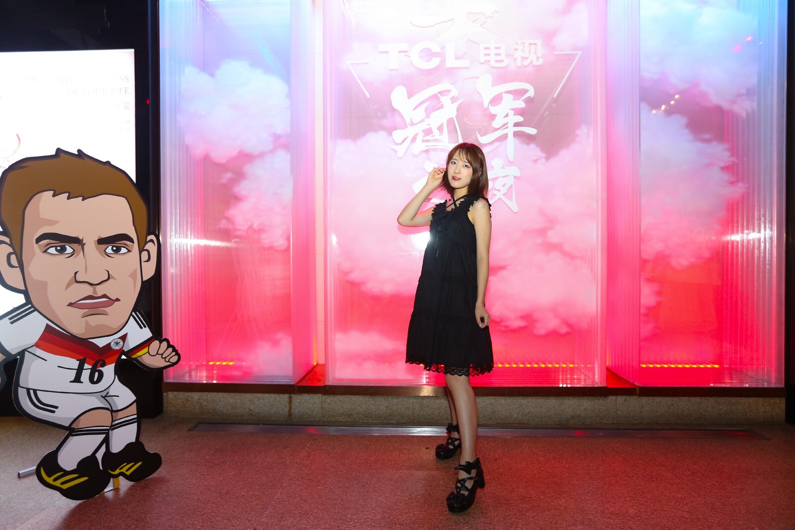 世界杯完美謝幕，TCL QLED電視“十力”見證冠軍誕生-鋒巢網(wǎng)