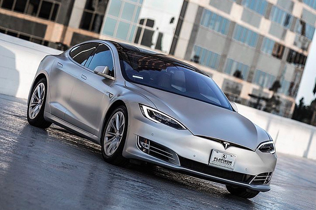 Tesla Model S P100D 啞銀色成為汽車配色的新潮流-鋒巢網(wǎng)