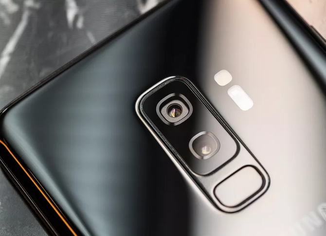 三星Galaxy S10可能有三種尺寸，帶有一個(gè)內(nèi)置的指紋傳感器-鋒巢網(wǎng)