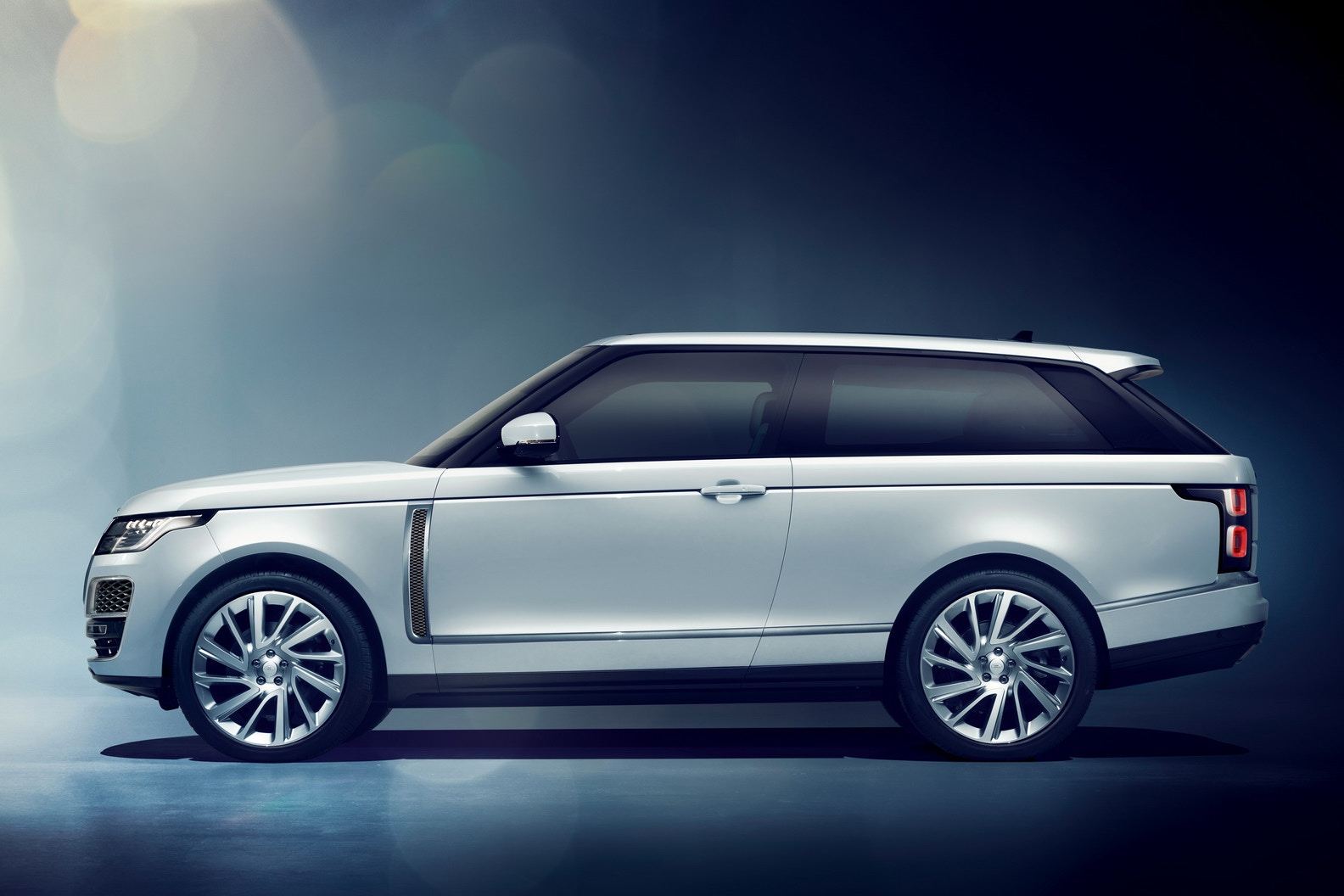 Range Rover SV Coupe 雙門越野車，向 Range Rover致敬！-鋒巢網(wǎng)