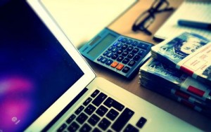 P2P持續(xù)爆雷，金融科技匆匆而過(guò)，金融行業(yè)路在何方？-鋒巢網(wǎng)