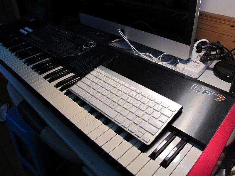 這個有彈性的球是一個MIDI控制器，你可以用來制造節(jié)拍-鋒巢網(wǎng)