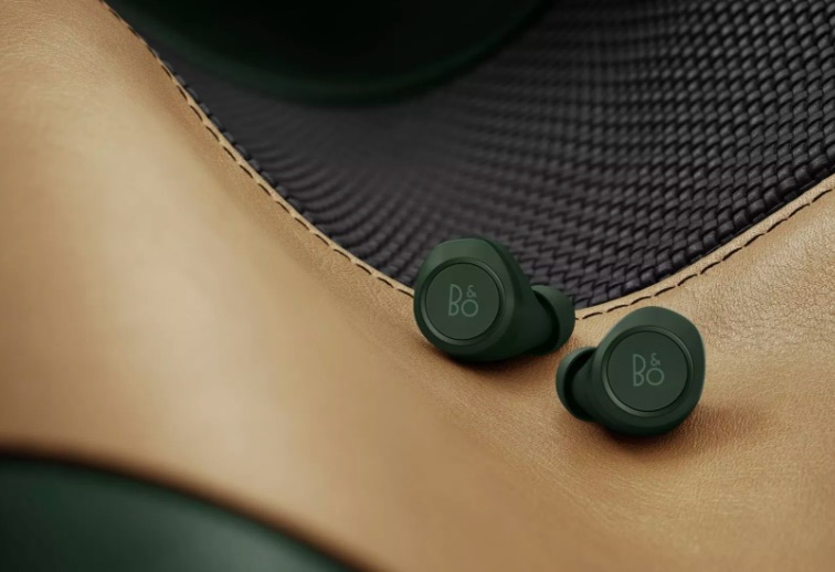 B&O為Beoplay E8無線耳機(jī)推「賽車綠」限量耳機(jī)-鋒巢網(wǎng)
