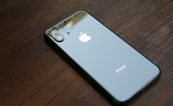 智能手機漲價成風 1萬或許只是漲價的起點-鋒巢網(wǎng)