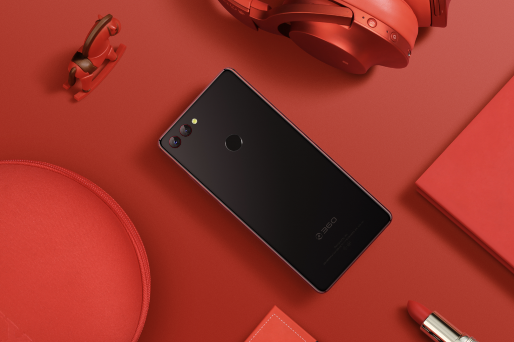 360手機(jī)N7 Pro正式發(fā)布 雙玻璃金屬設(shè)計(jì)顏值大提升-鋒巢網(wǎng)