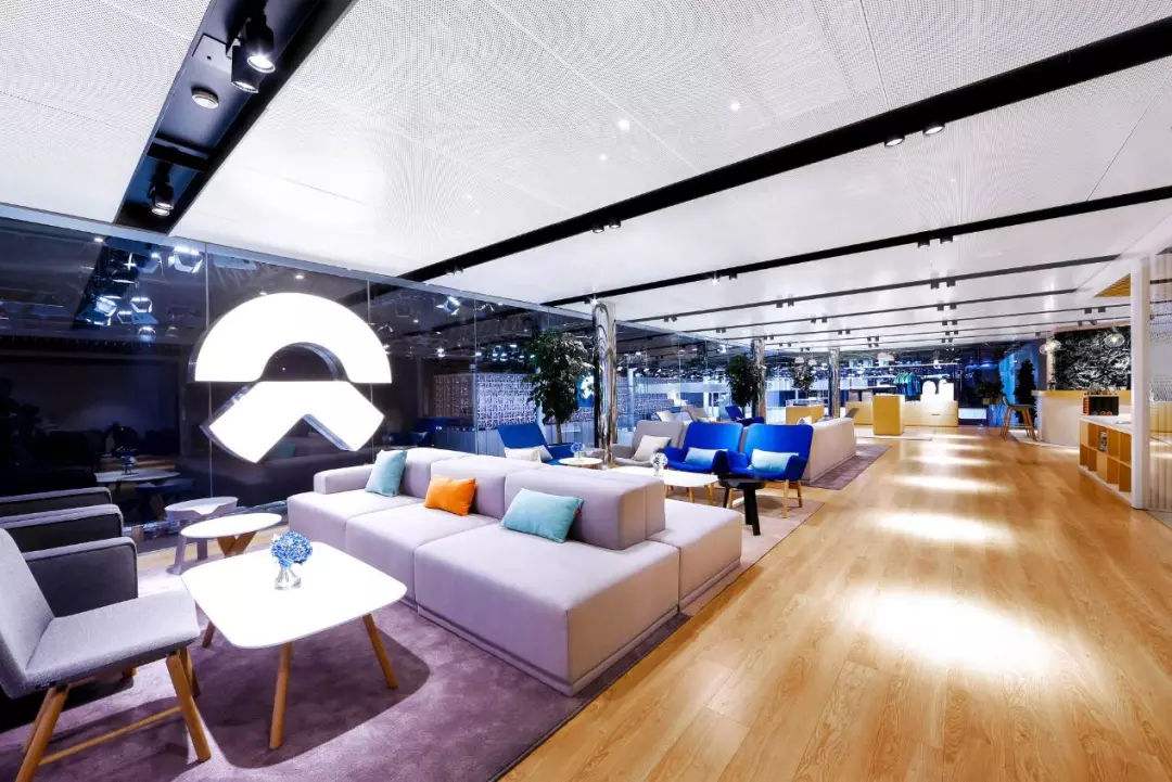 蔚來：產(chǎn)品不夠，服務(wù)來湊？-鋒巢網(wǎng)