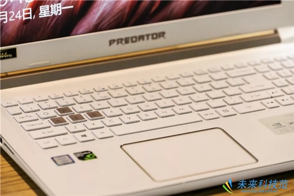 宏碁掠奪者HELIOS 300白金版評(píng)測(cè):電競(jìng)筆記本中的優(yōu)雅野獸派-鋒巢網(wǎng)