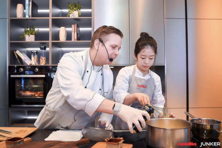 博西家電旗下容格家電亮相AWE ?攜手德國(guó)柏麗打造現(xiàn)代廚房典范-鋒巢網(wǎng)