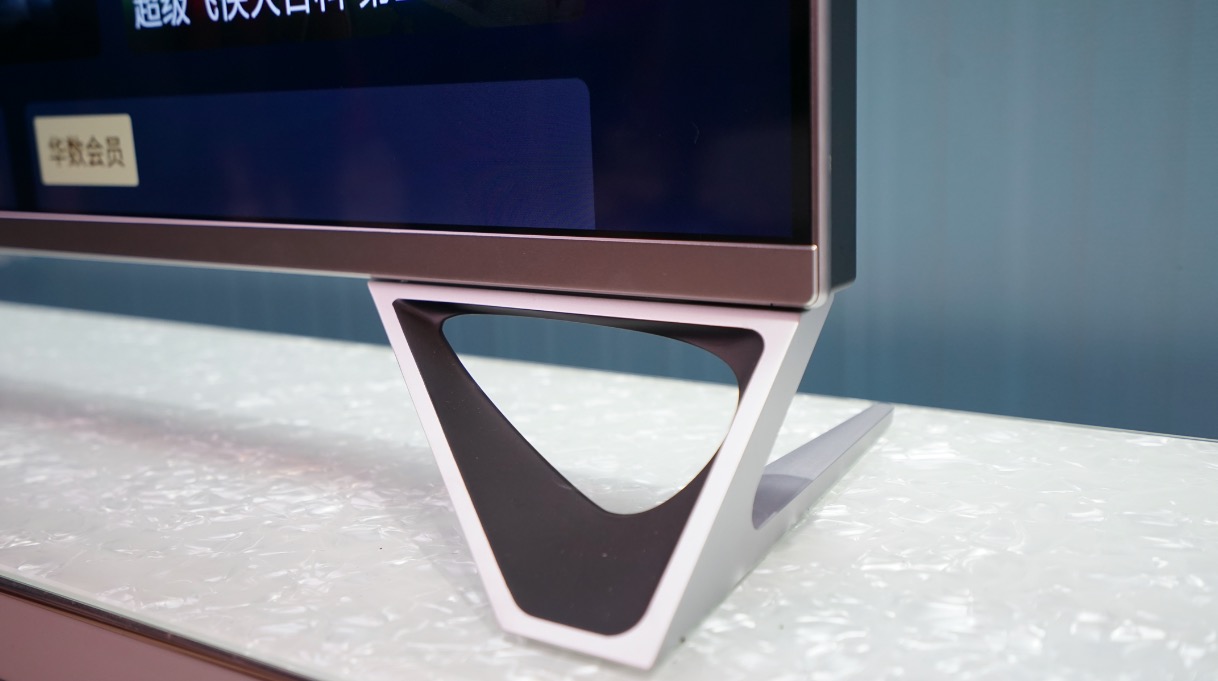 樂(lè)融Letv超強(qiáng)回歸：聯(lián)手漫威，起航健康“凈藍(lán)”護(hù)眼-鋒巢網(wǎng)