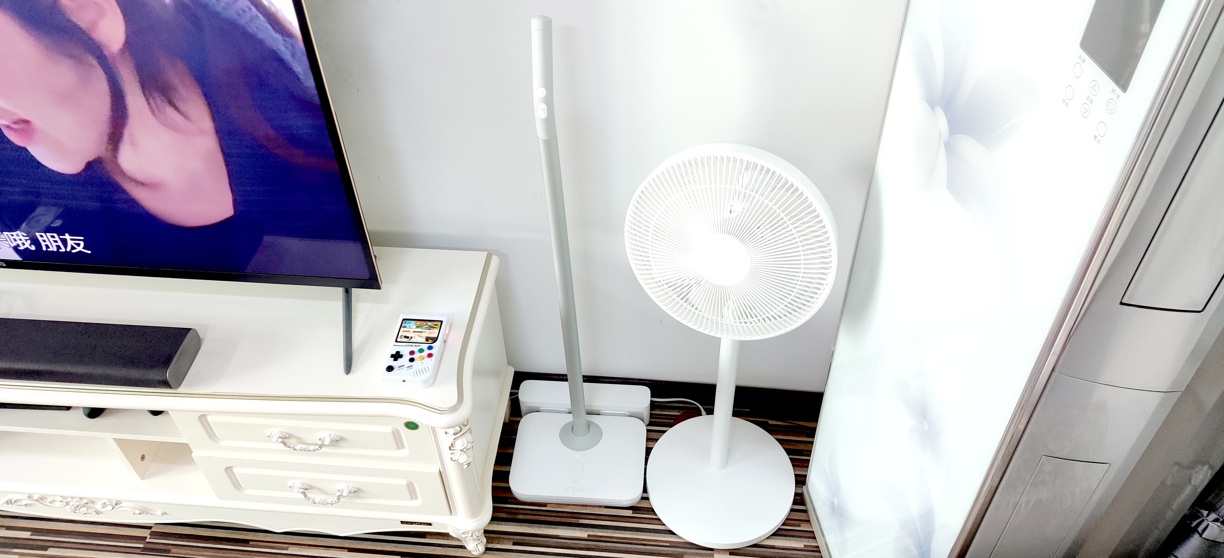 清潔自由省心：米家無(wú)線手持擦地機(jī)體驗(yàn)-鋒巢網(wǎng)