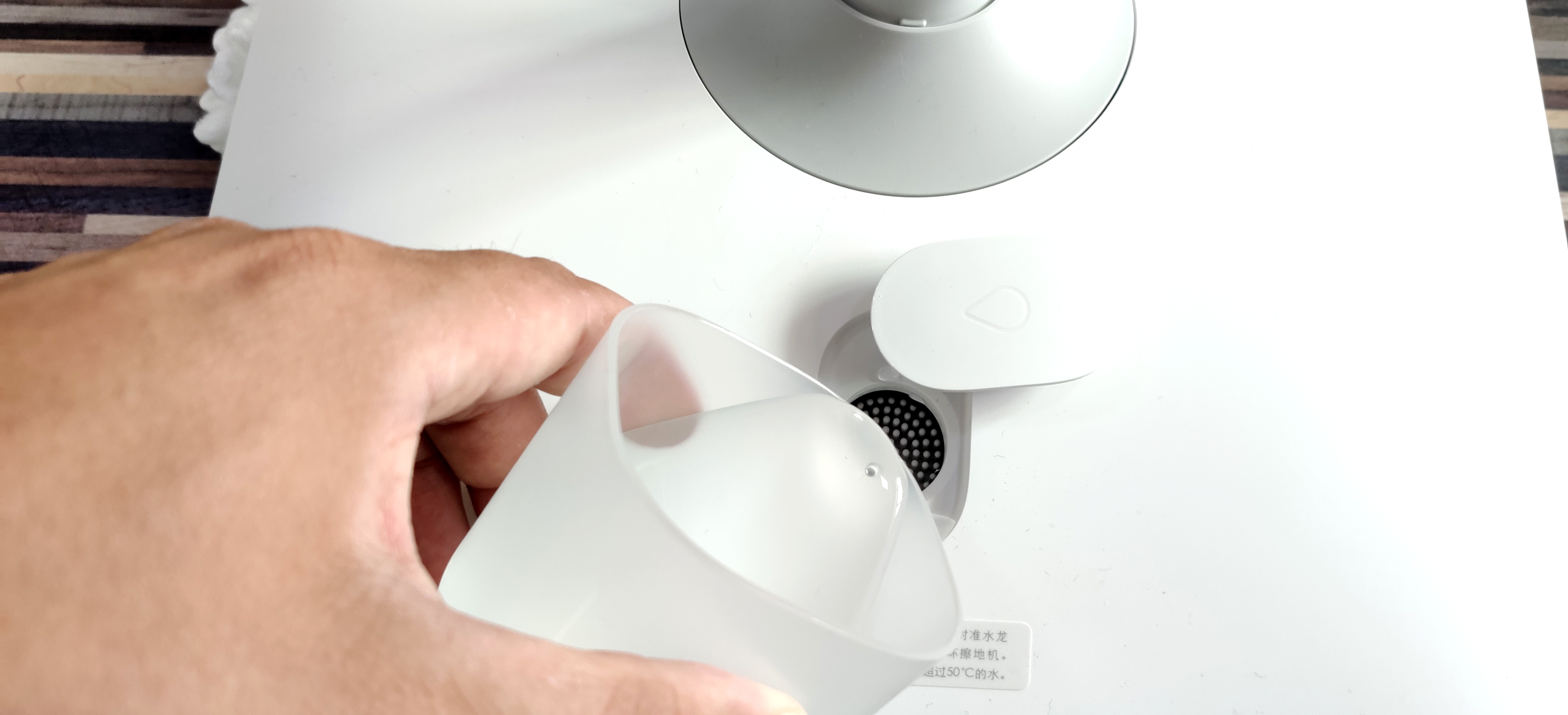 清潔自由省心：米家無(wú)線手持擦地機(jī)體驗(yàn)-鋒巢網(wǎng)